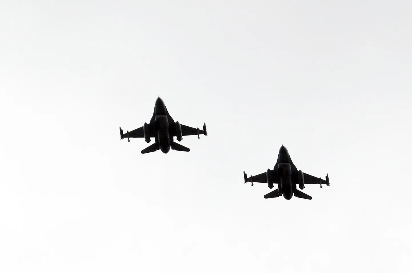 Истребители F-16