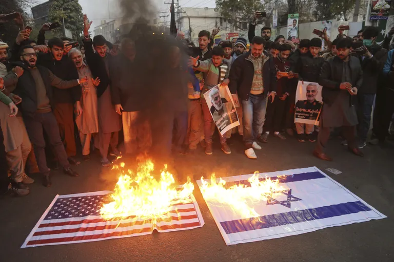 Protestid Pakistanis.
