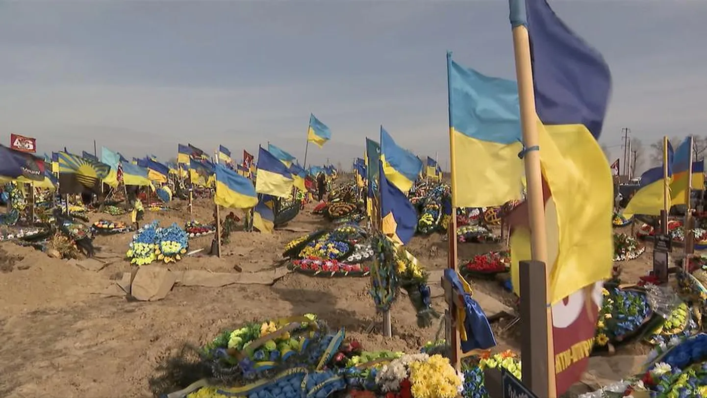 Кладбище украинских военных.