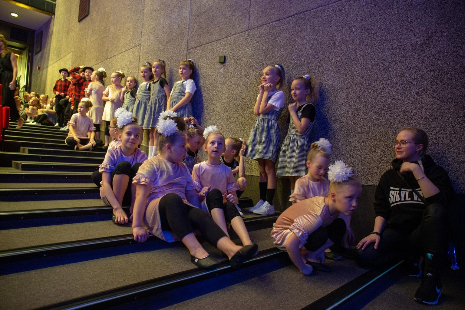 Veebruari alguses peeti Ugalas "Koolitants 2020" Viljandimaa tantsupäeva. Lavalaudadele jõudis igas vanuses tantsijaid.