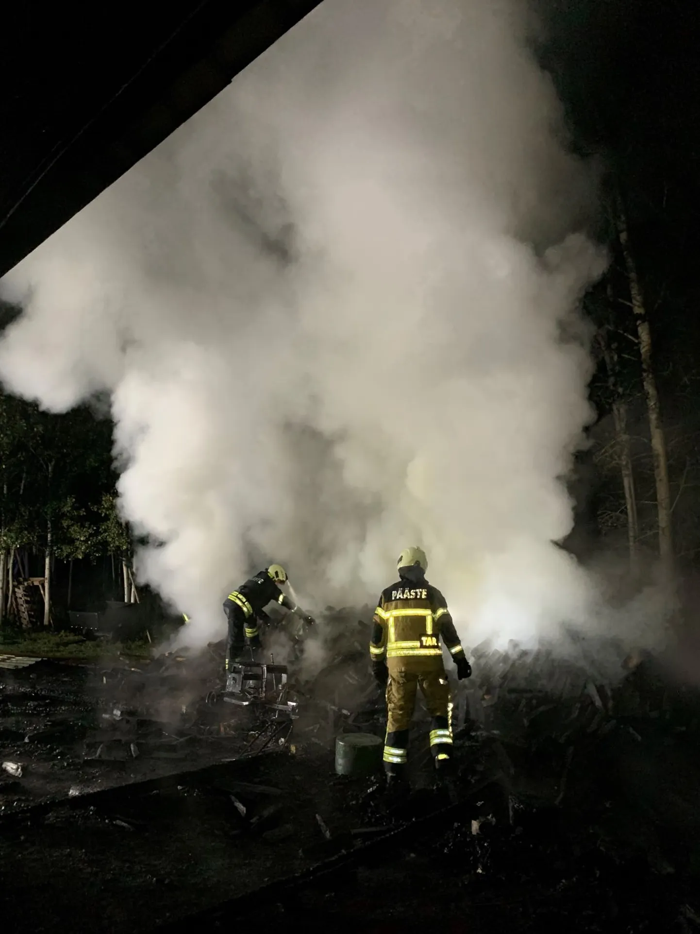 Elva vallas Teilma külas hävis tulekahjus kuur, kus hoiti küttepuid.