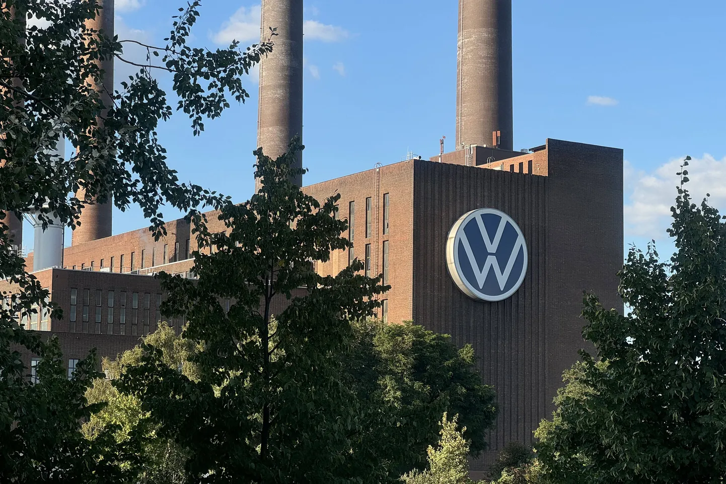 Volkswagenil on üle maailma umbes 650 000 töötajat, kellest ligi 300 000 töötab Saksamaal.
