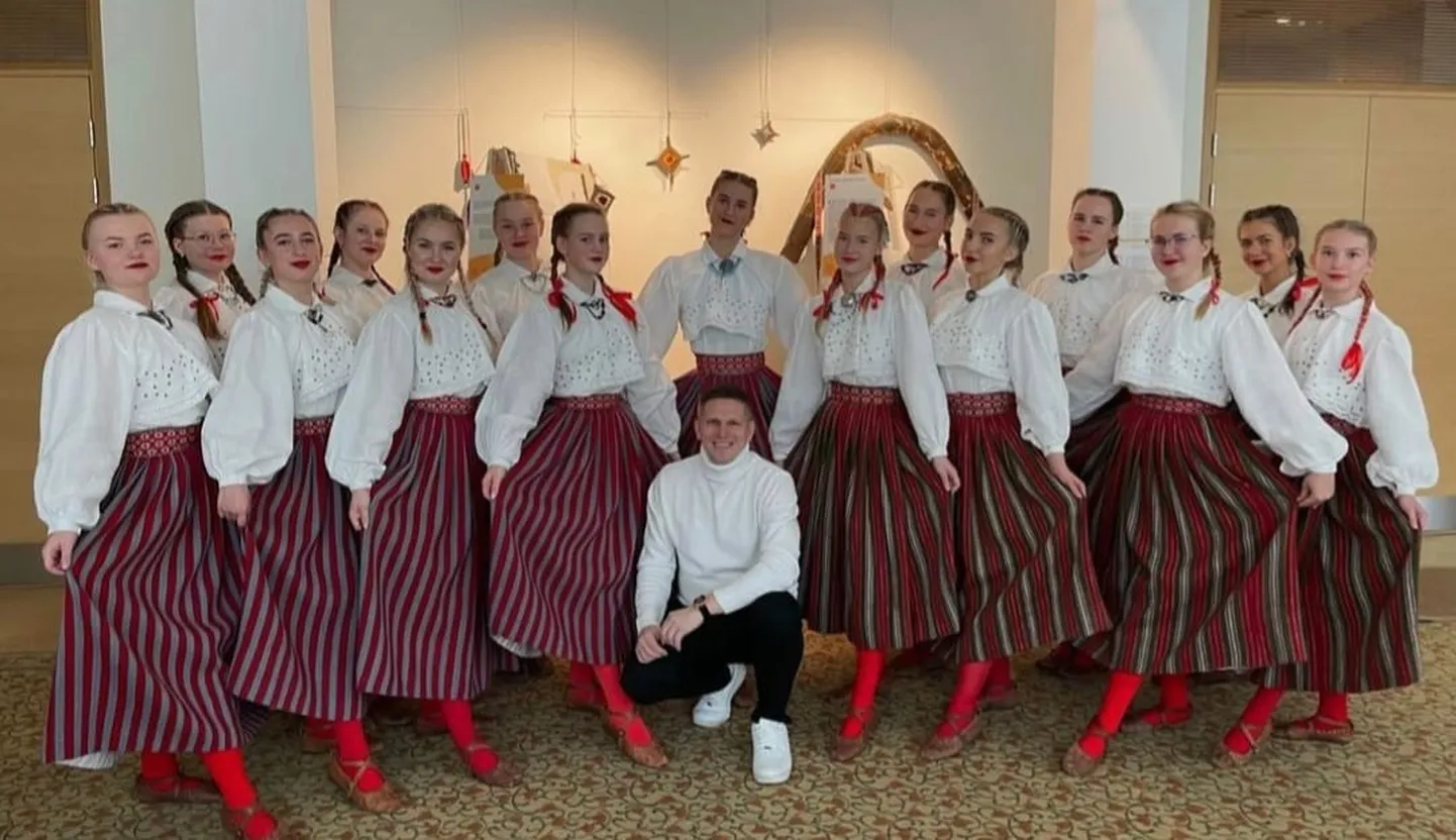Paide Hammerbecki neidude tantsurühm teenis uute naistetantsude konkursi finaalis kolmanda koha preemia.