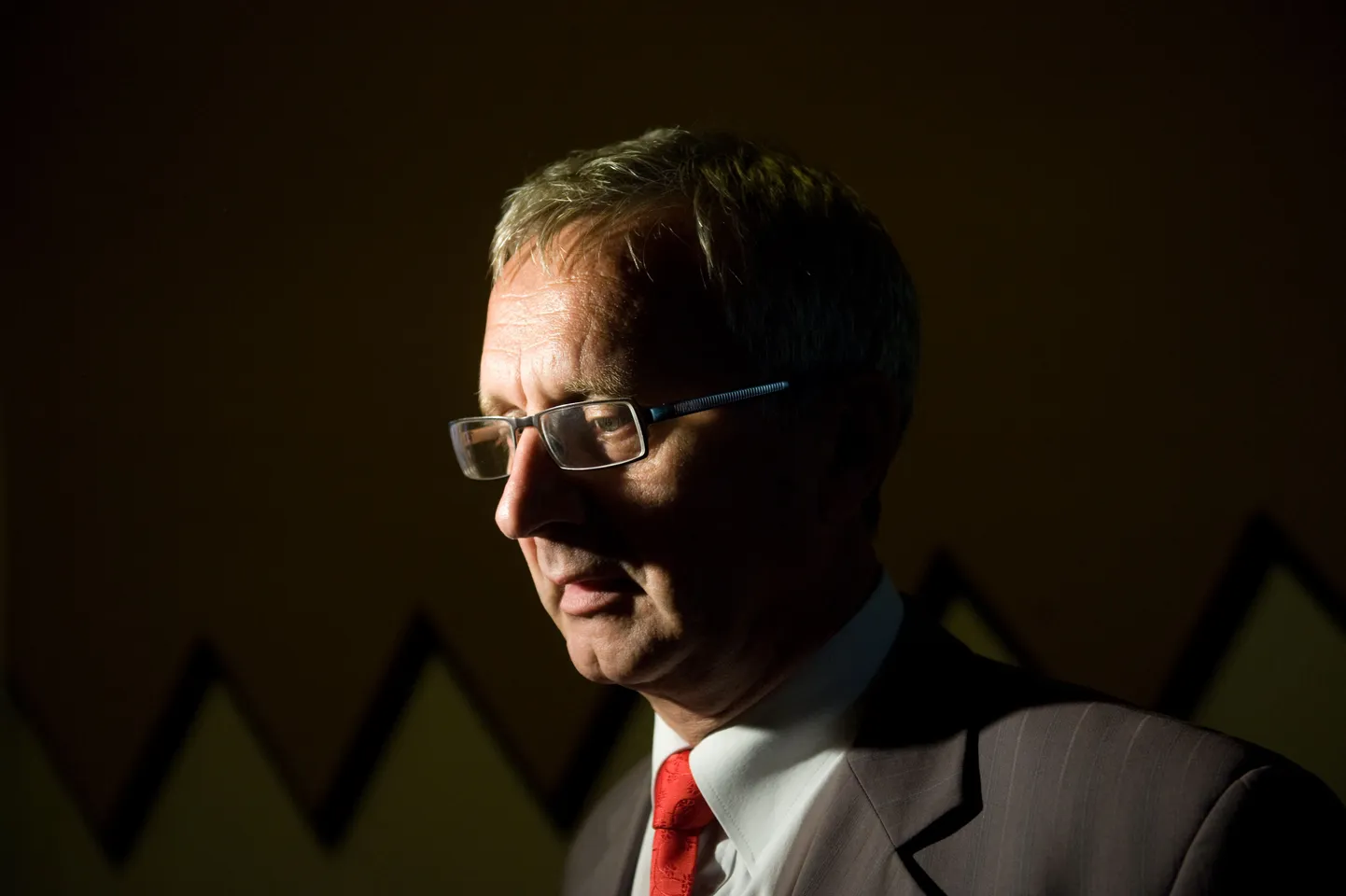 Väino Linde.