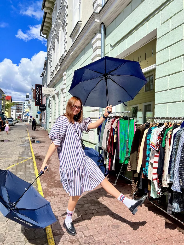 Vihmavari on tähtis aksessuaar, sel suvel kindlasti. FOTO: