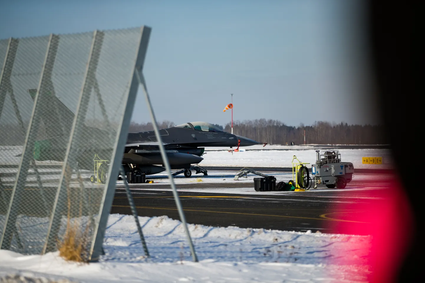 Veebruarist möödunud nädalani baseerus Ämaril lisaks õhuturbelennukitele veel kümme USA F-16 hävitajat.