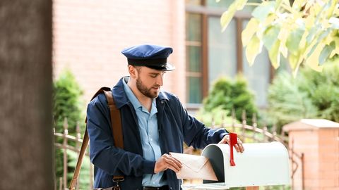 «Mu mees ei tohi teada!» Postiljon paljastab kliendi piinliku saladuse, mis tuli ilmsiks vaid sekunditega