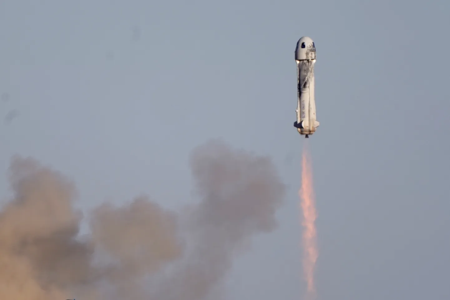 Kompānijas "Blue Origin" kosmosa kuģis.
