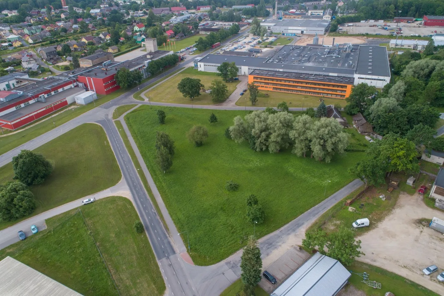 Viljandi päästekomando tulevane hoone on planeeritud Deluxi tehase kõrvale muruplatsile.