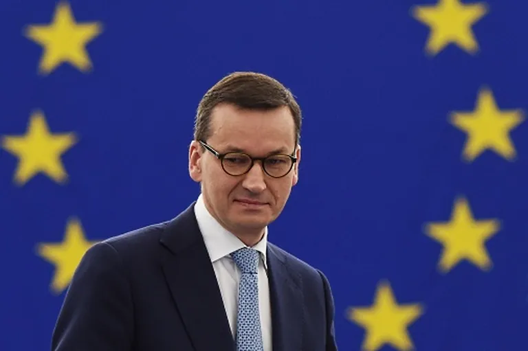 Премьер Польши Матеуш Моравецкий прибыл 4 июля 2018 года в Европарламент.