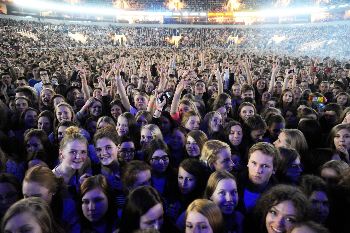 Skatītāji dziedātāja un komponista Eda Šīrana (Ed Sheeran) koncertā "Arēnā Rīga". Ilustratīvs attēls.