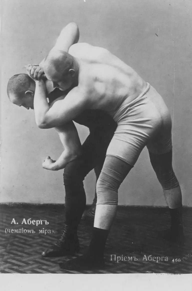 Aberg demonstreerib maadlusvõtet (1909).