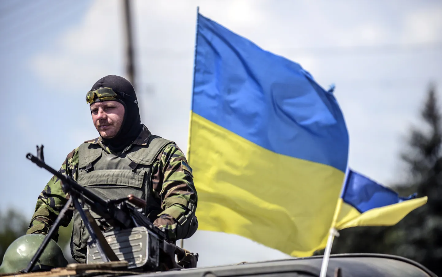 Военнослужащий армии Украины на территории Донбасса.