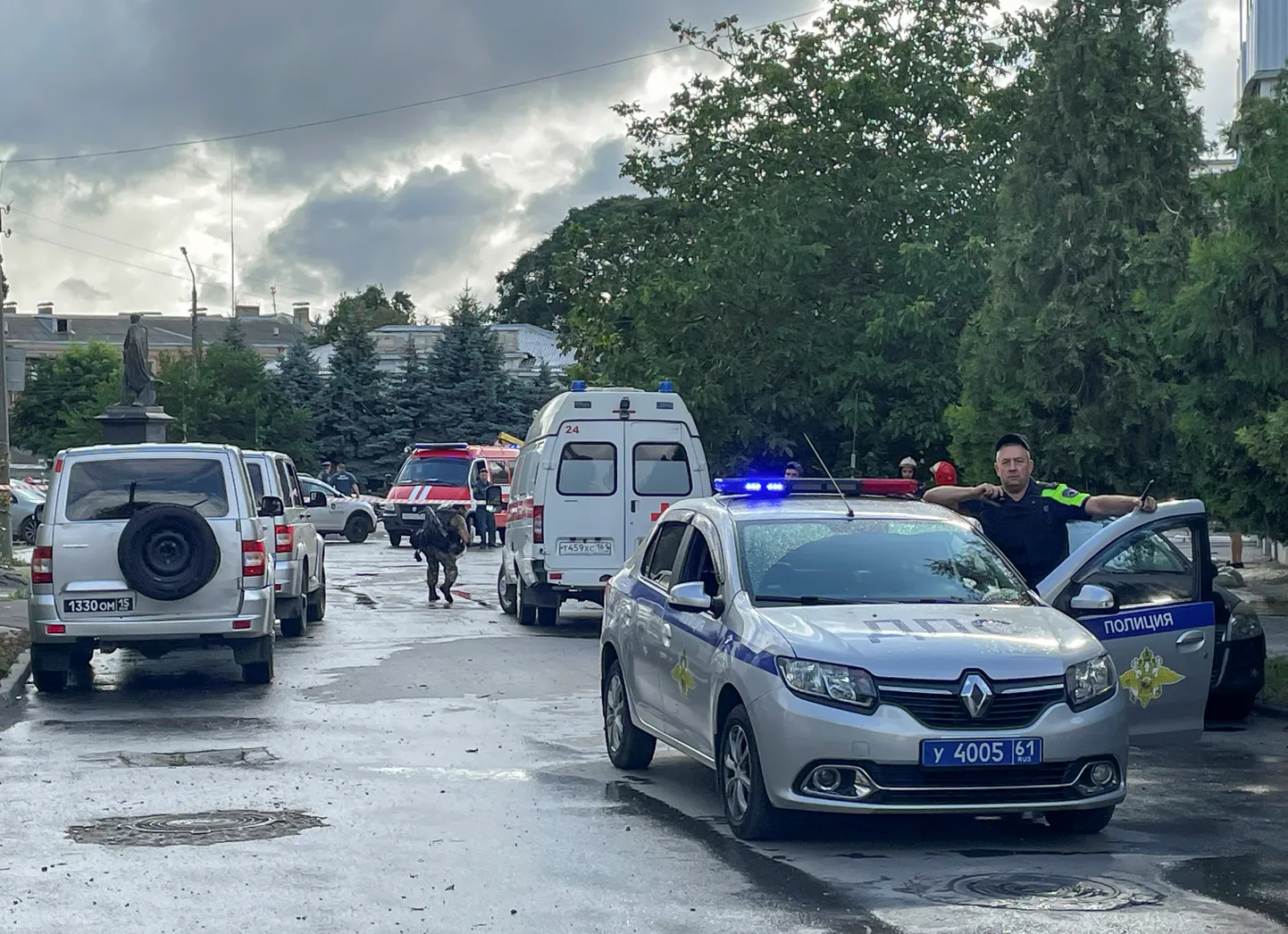 Vene politsei ja kiirabi täna Taganrogi plahvatuse sündmuskohal
