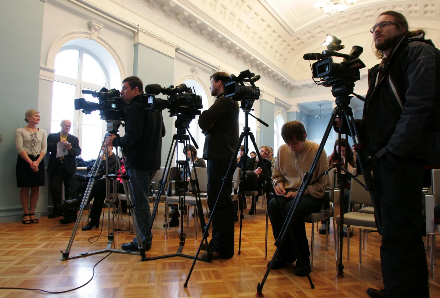 Padaoru tuisukriisi järeldusi kokku võttev pressikonverents siseministeeriumis. Ajakirjanike huvi oli suur.
