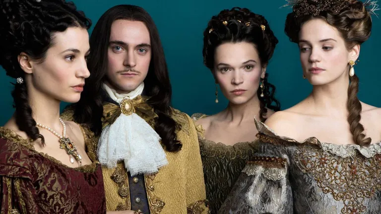 «Versailles».