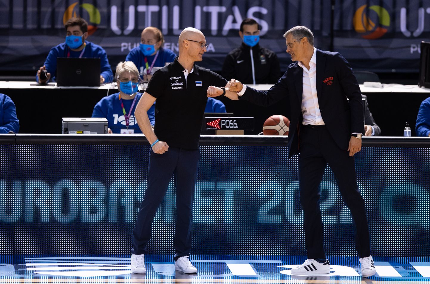Eesti ja Venemaa koondiste peatreenerid Jukka Toijala (vasakul) ja Sergei Bazarevitš.