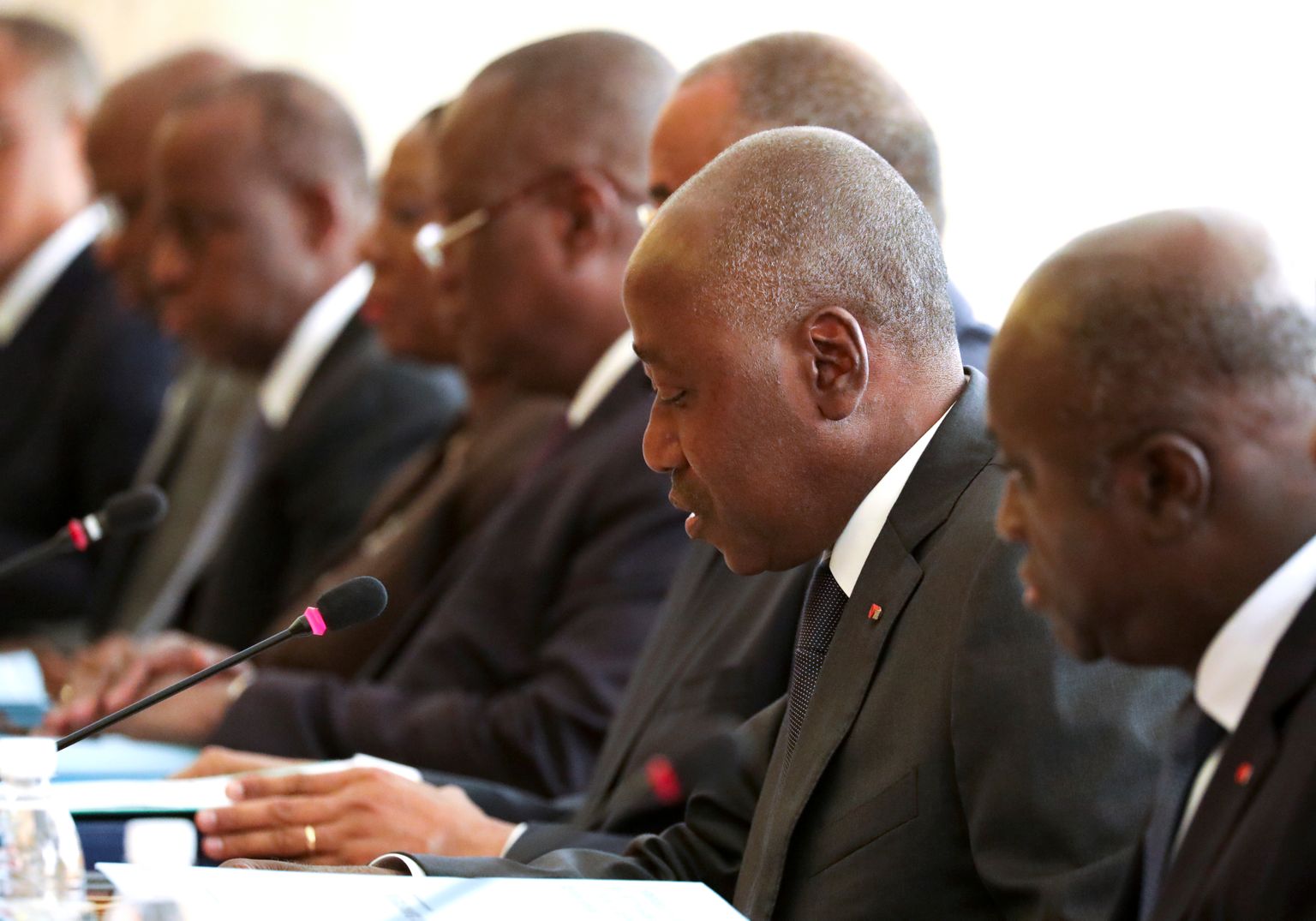 Peaminister Amadou Gon Coulibaly kolmapäevasel valitsuse istungil.