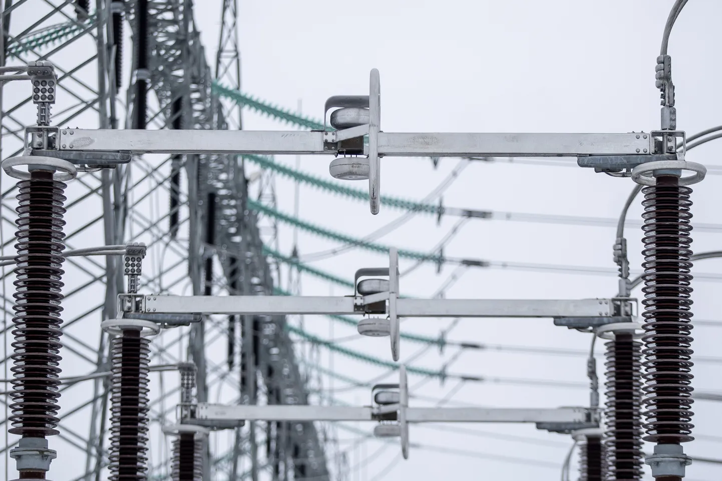 The electricity systems of Estonia, Latvia, and Lithuania were successfully synchronized with the continental European synchronous area on Sunday at 2:05 p.m.
