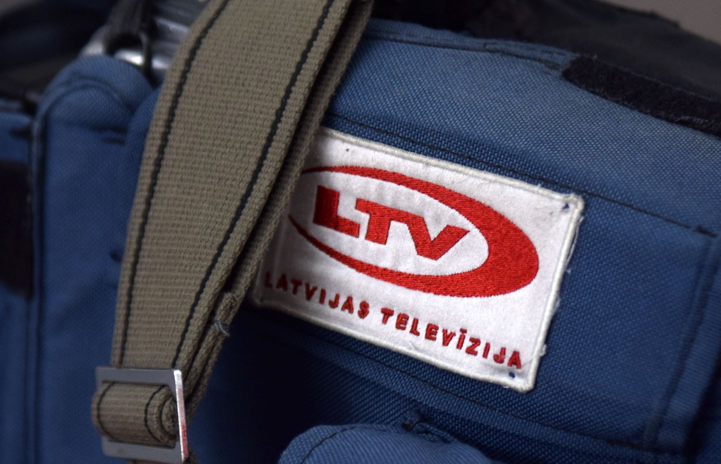 Latvijas Televīzijas darbinieka soma.