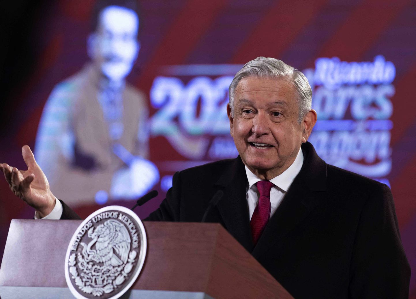 Andres Manuel Lopez Obrador esmaspäevasel pressikonverentsil.