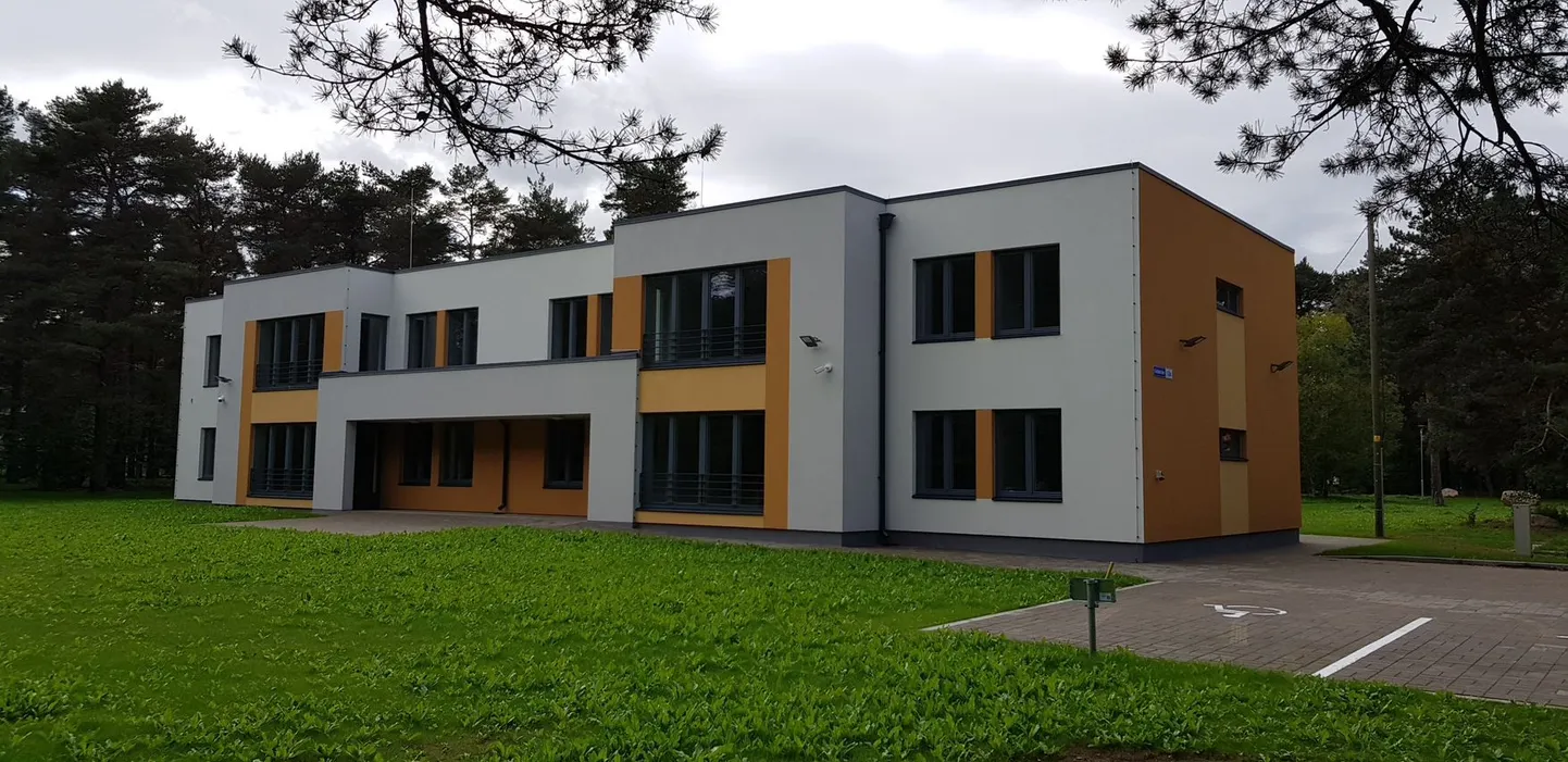 Sarnane maja on ka Tallinnas Vasara tänaval.