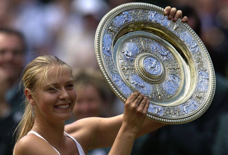 Maria Šarapova 2004. aastal Wimbledonis.