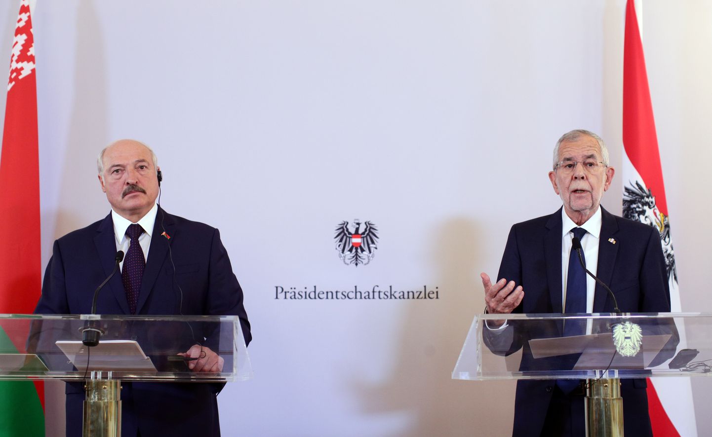 Valgevene president Aleksandr Lukašenko (vasakul) ja Austria president Alexander Van der Bellen teisipäeval Viinis.