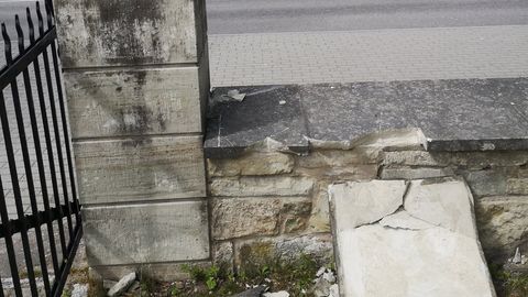 Vandaal testis kiriku aia kallal ihurammu