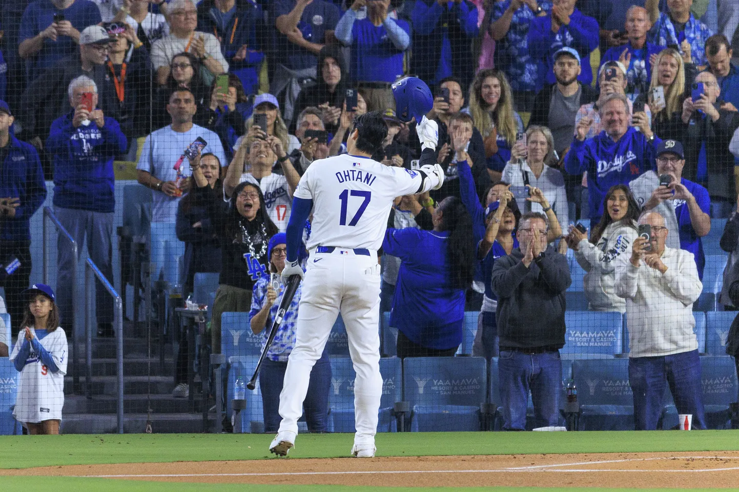 Shohei Ohtani (number 17).