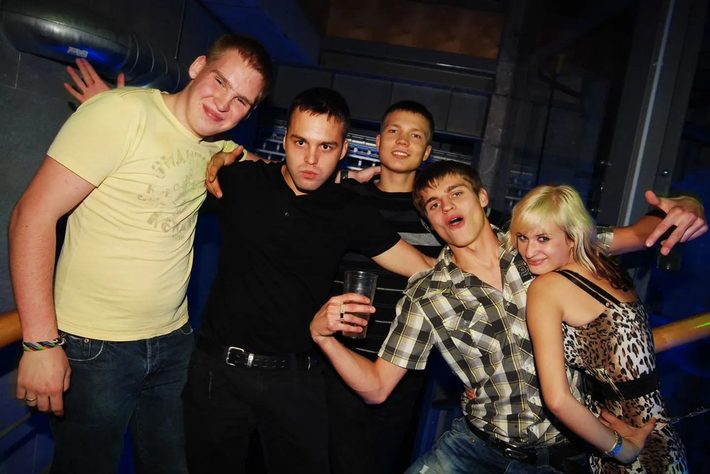 Seksikas sariüritus „Dirty Sexy Money“ klubis Bravo.