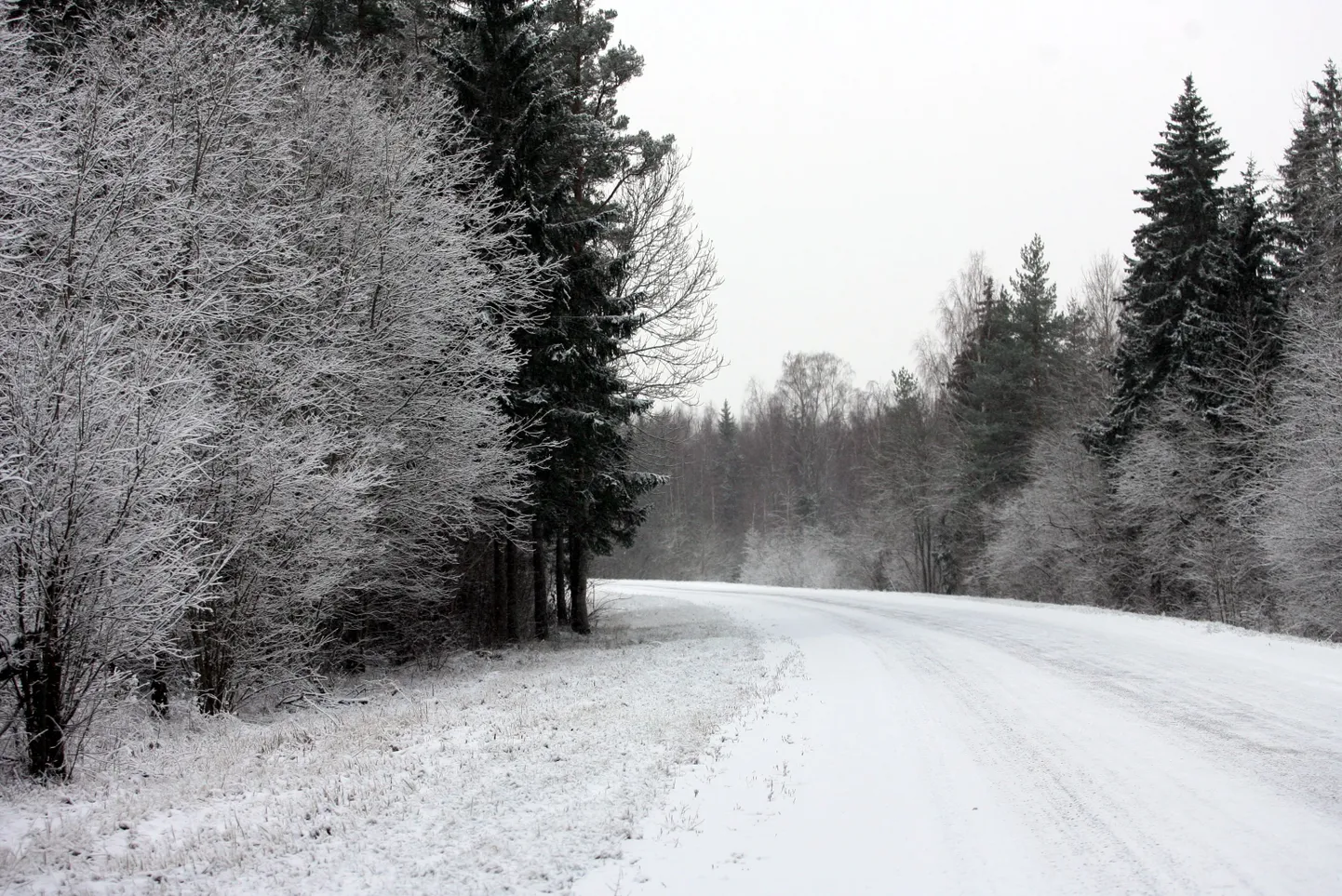 Mitmes maakonnas on teed lumised.