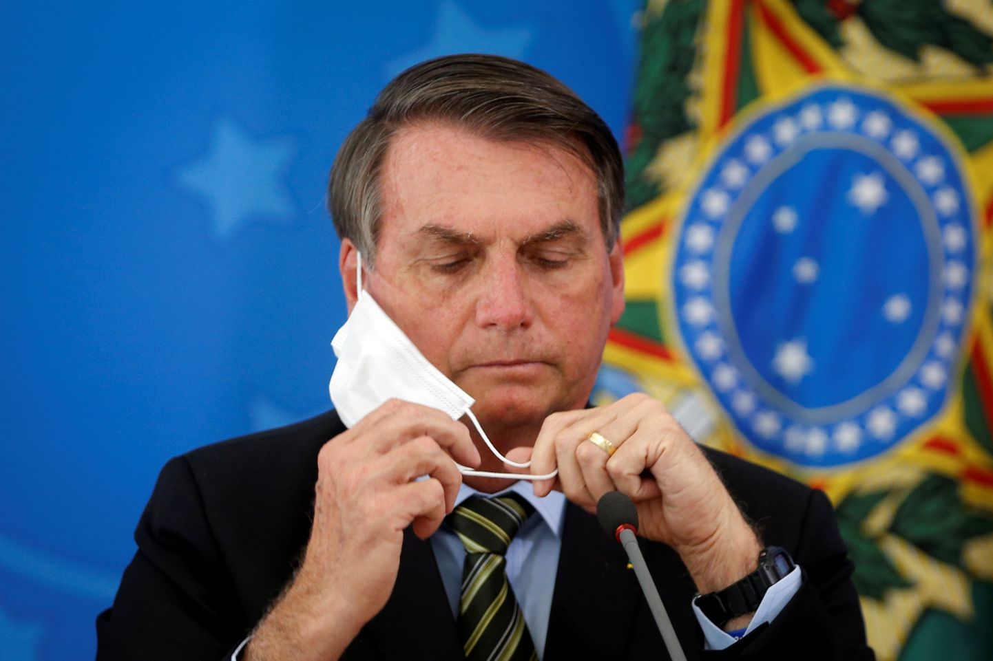 Brasiilia president Jair Bolsonaro pressikonverentsil