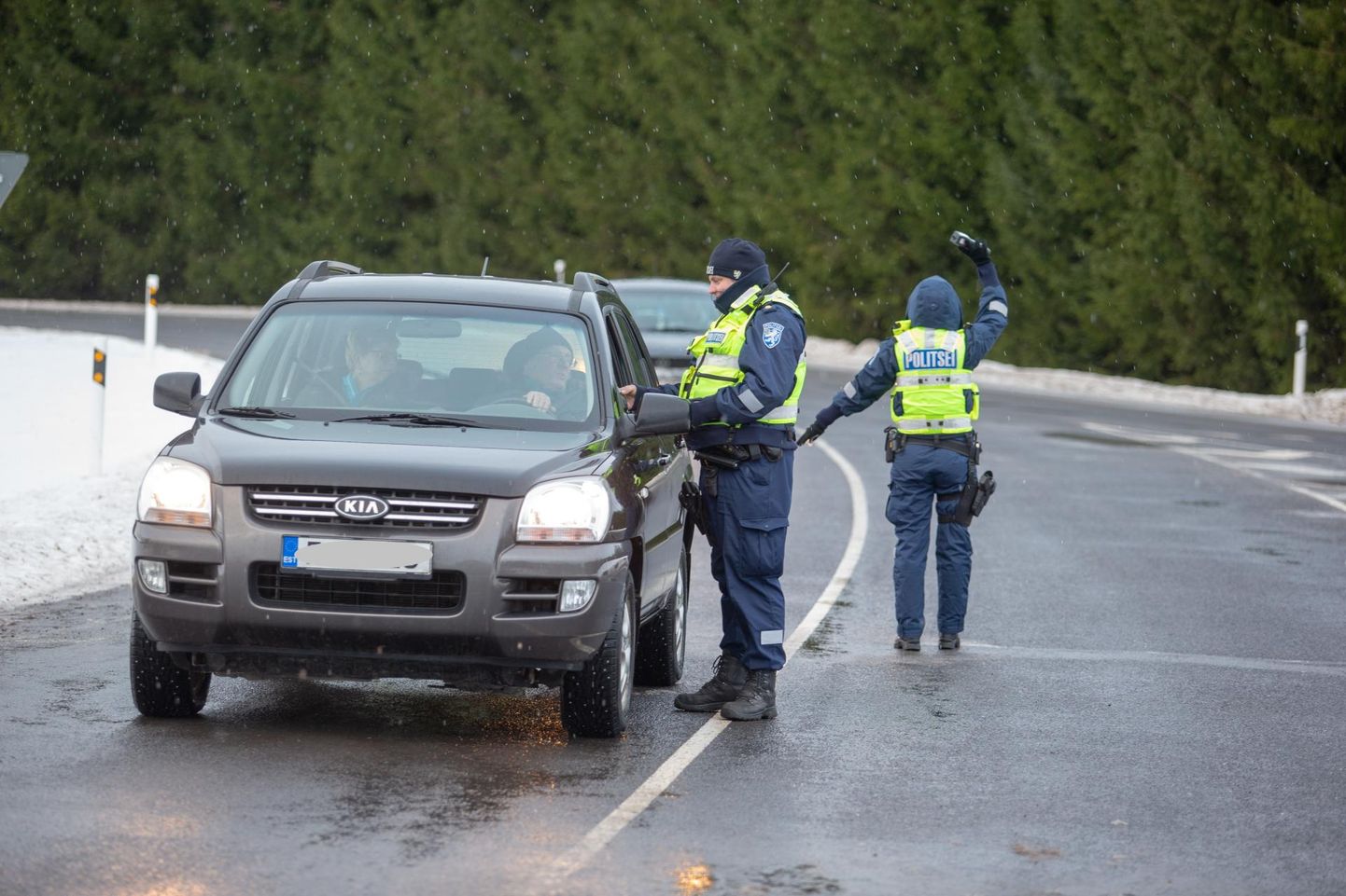 Täpselt nagu 26 detsembril olid ka 2. jaanuaril kõik politseireidi käigus peatatud autojuhid korralikult kained.