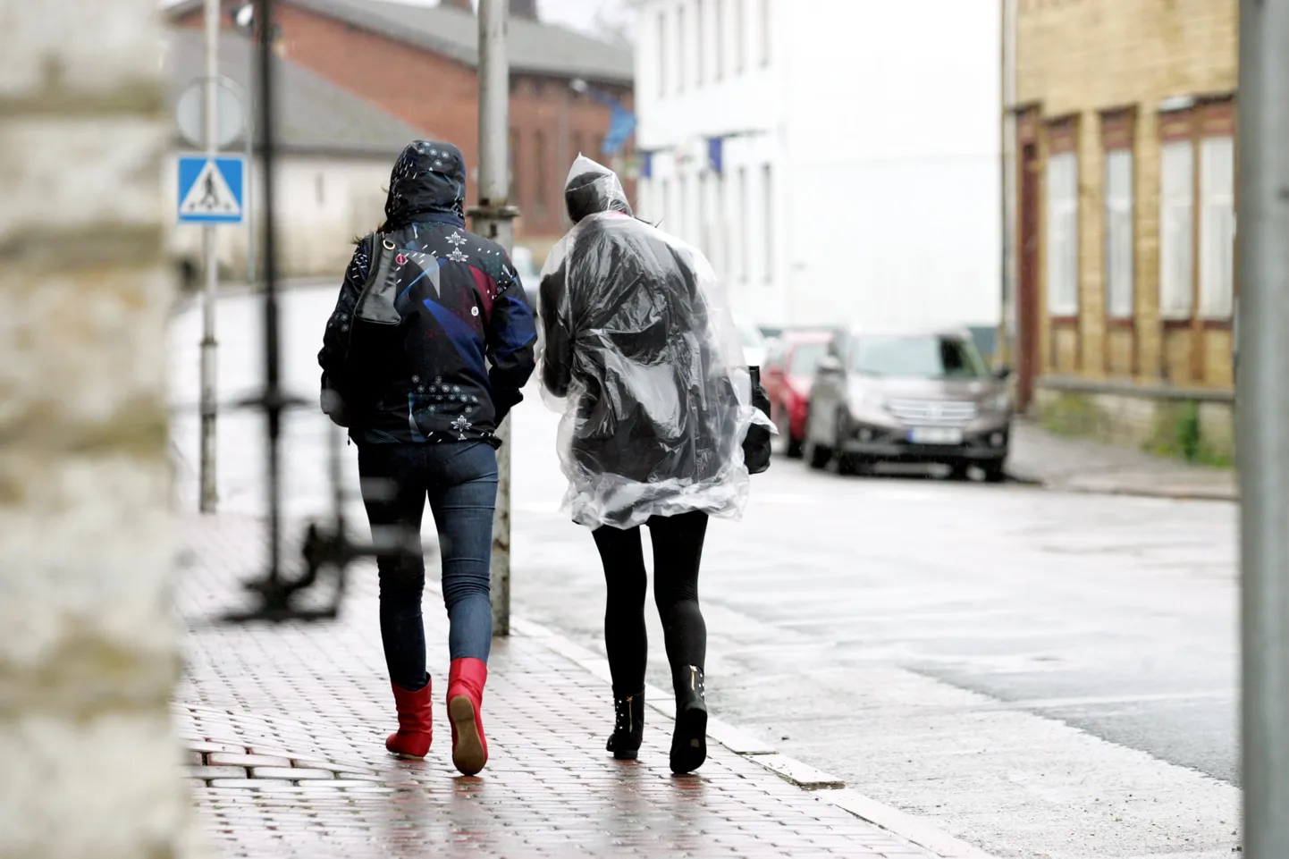 Esmaspäeval on oodata tuulist ja vihmast ilma.