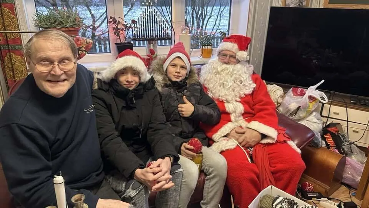 Jõuluvana Tauno Härginen koos kahe päkapikuga viisid Mart Tambergi Kildu kodusse palju helgust ja rõõmu.