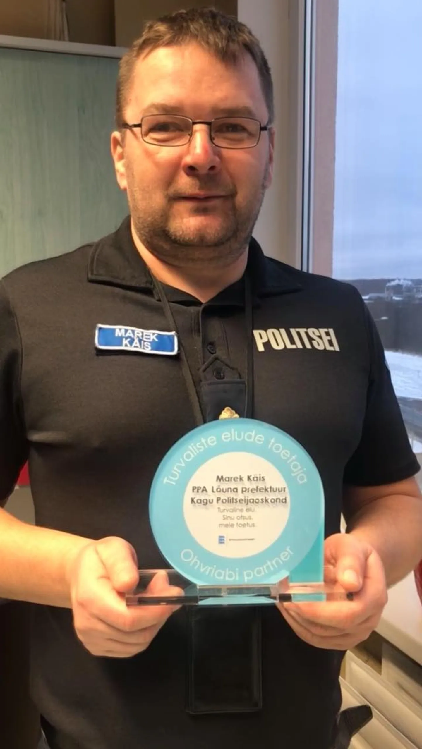 Piirkonnapolitseinik Marek Käis pälvis ohvriabi tunnustuse.