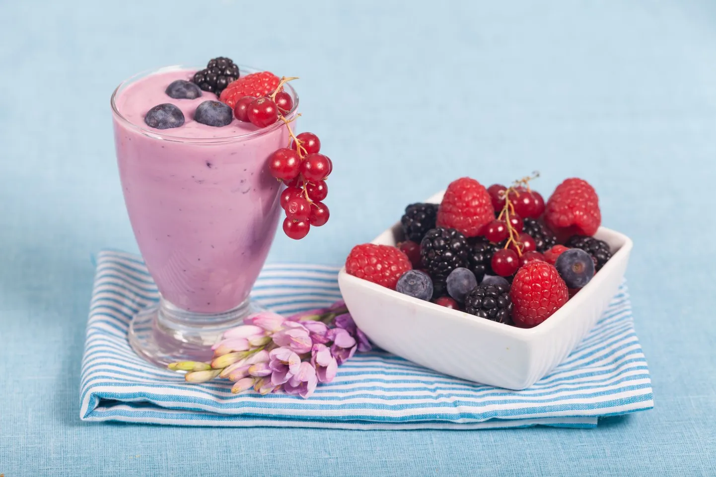 Illustratiivne foto. Marjajogurt.
