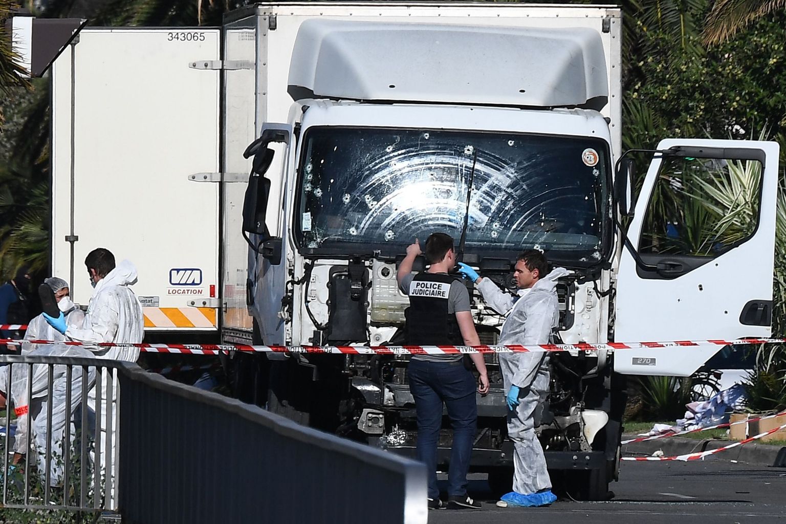 Kriminalistid uurimas veoautot, millega eilne rünnak korraldati