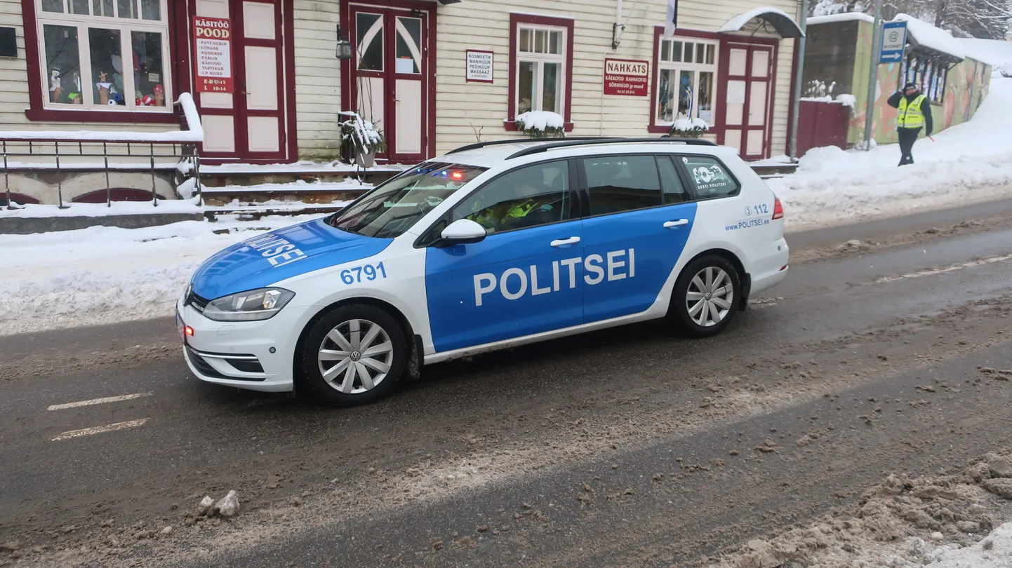 Politsei pidas mehe kuriteos kahtlustatavana kinni.