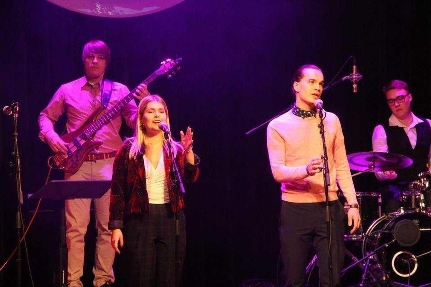 Reedesel kontserdil esinevad muusikatudengid Margus Kokk, Sandra Eowyn Karu, Carlos Liiv ja Kalev Välk Jr.
