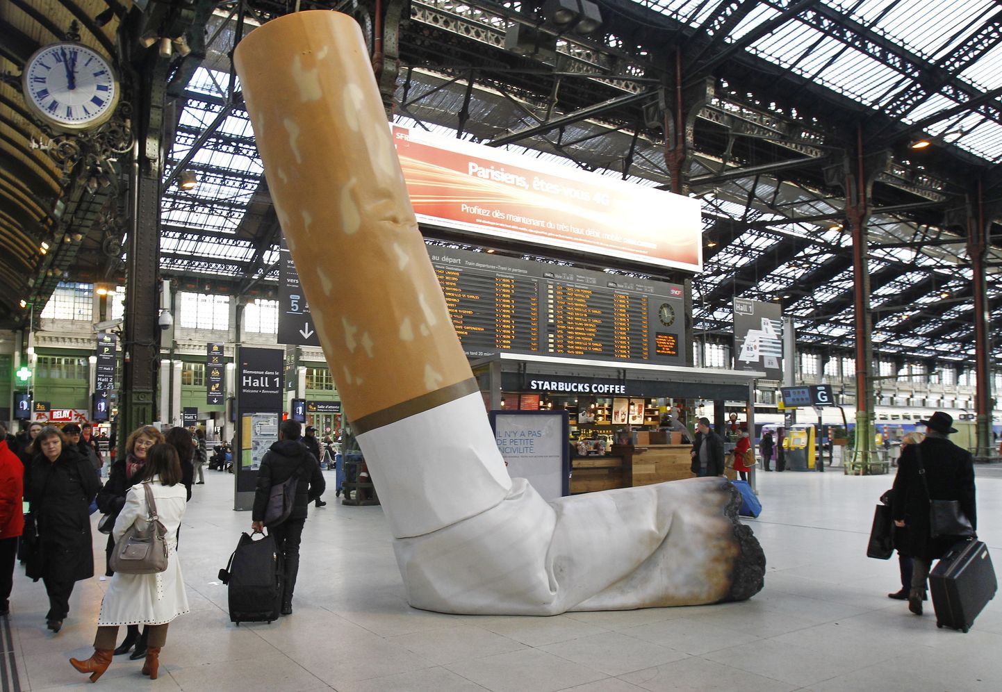 Kampaņa pret smēķēšanu publiskās vietās Francijā. Ilustratīvs attēls.