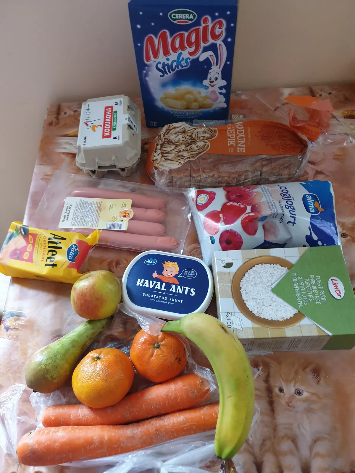 Продуктовый пакет Таллиннской Художественной гимназии.