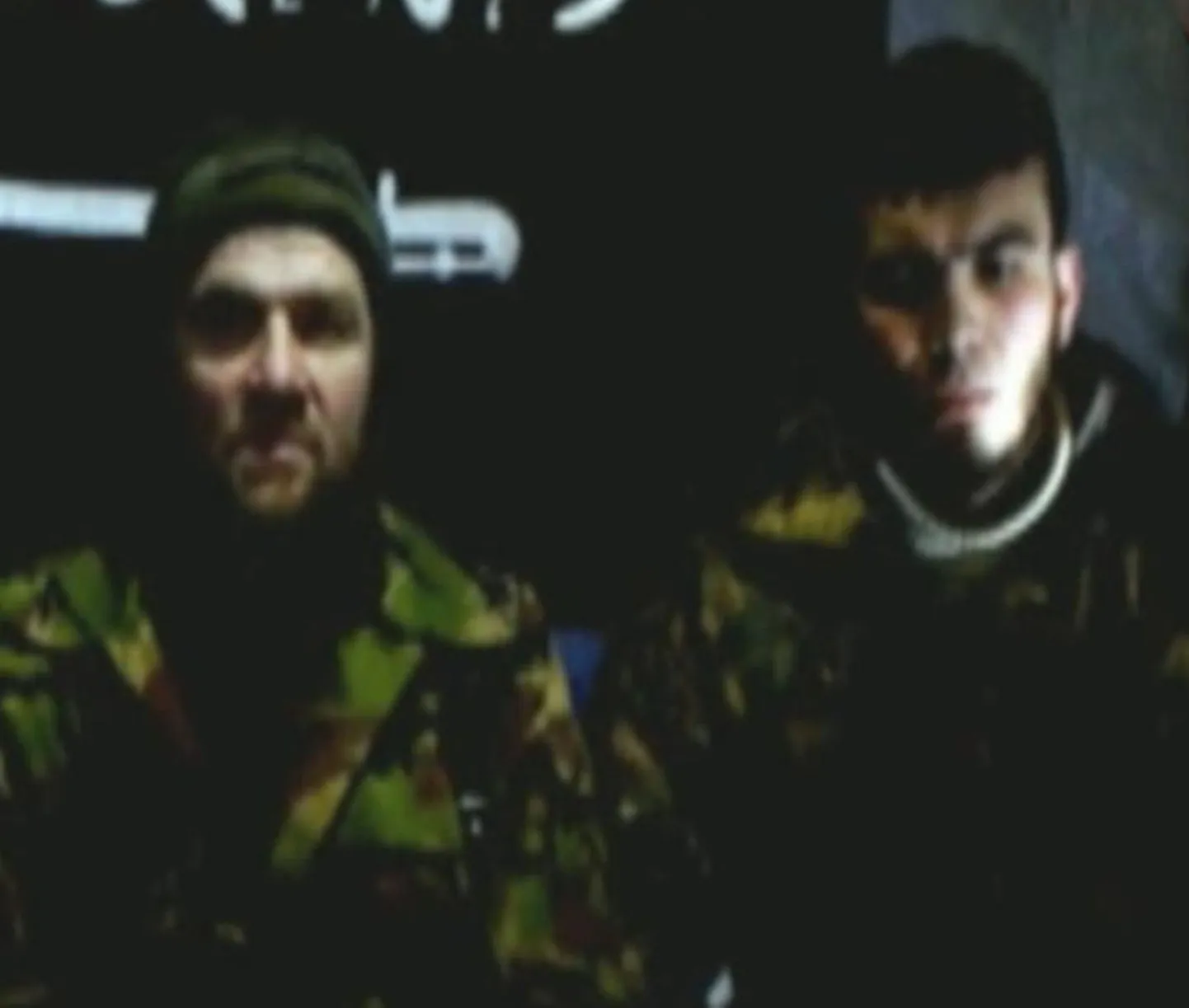 End Kaukaasia emiraadi liidriks Doku Umarov (vasakul)koos Magomed Jevlojeviga, kes on arvatav Domodedovo terrorirünnaku läbiviia.