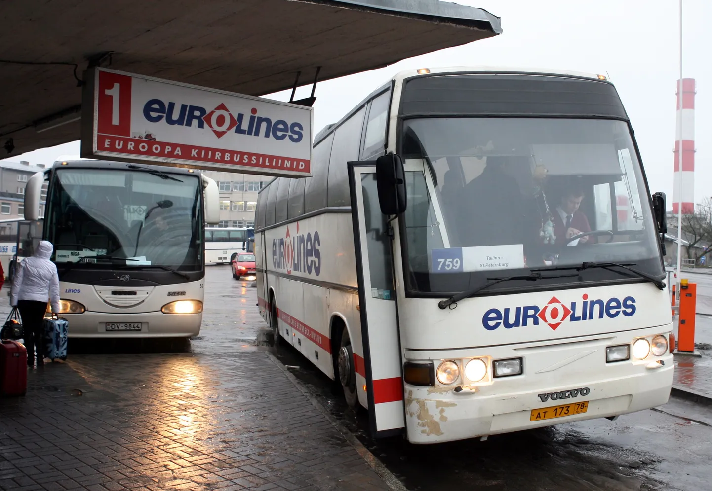 Eurolinesi buss Tallinna bussijaamas.