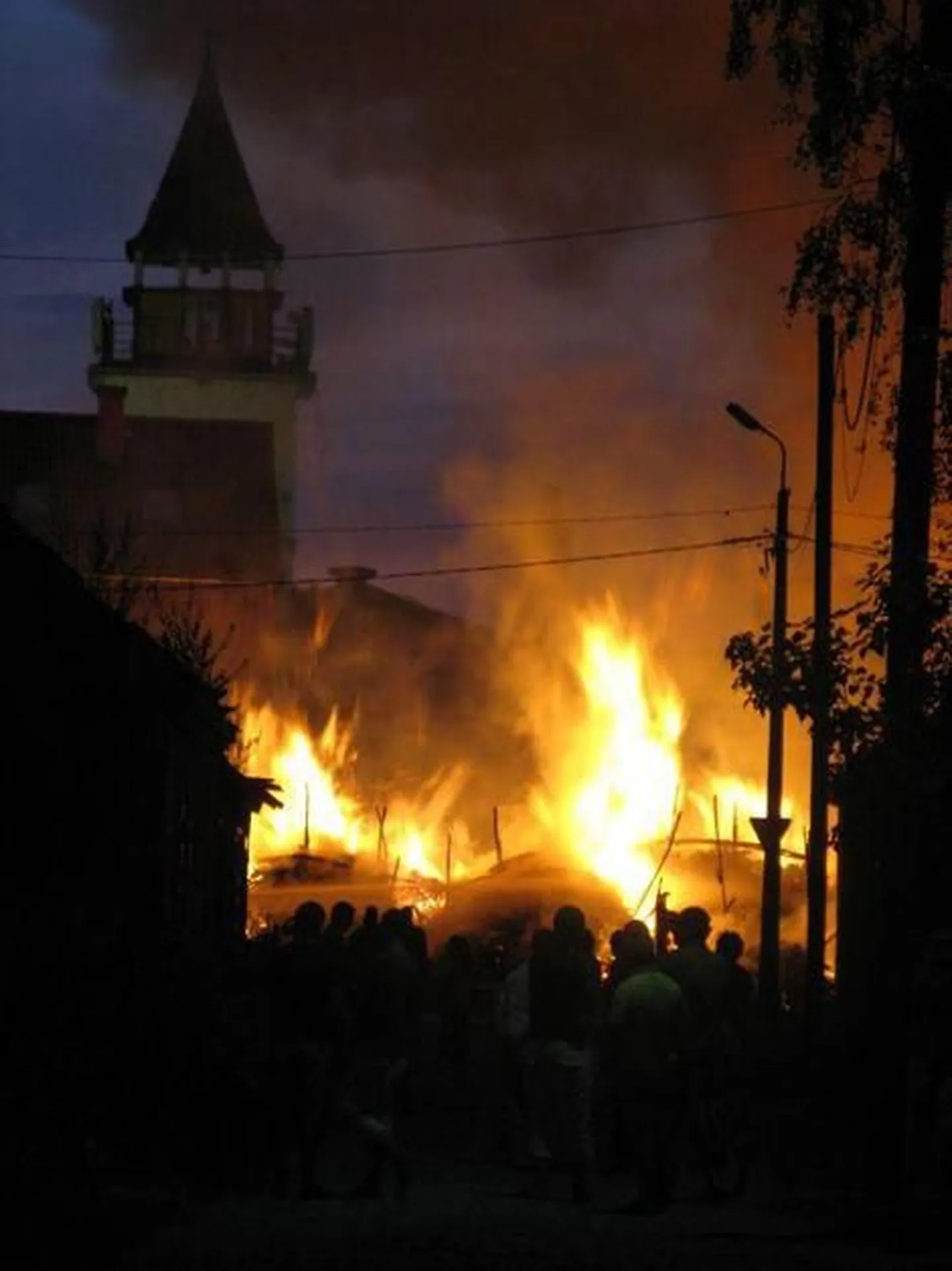 Пожар на улице Мунга в Вильянди.