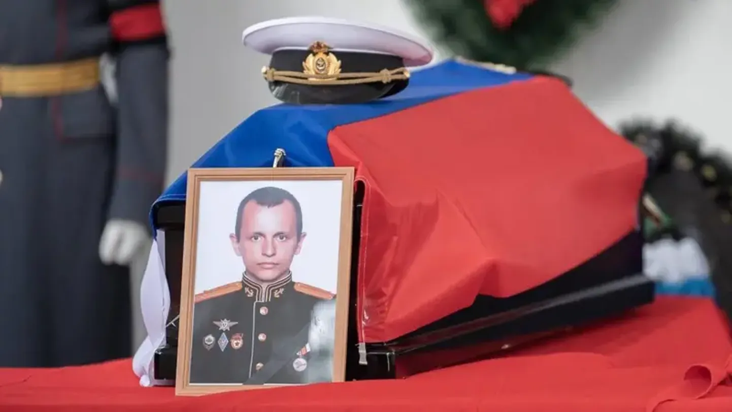 Гроб с телом российского военного.