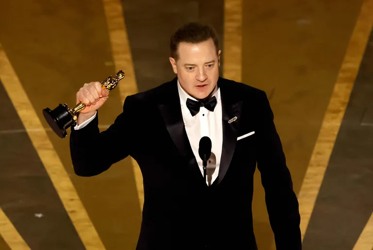 Filmis «Vaal» ligi 300-kilost meest mänginud Brendan Fraser läheb koju parima meespeaosa Oscariga.