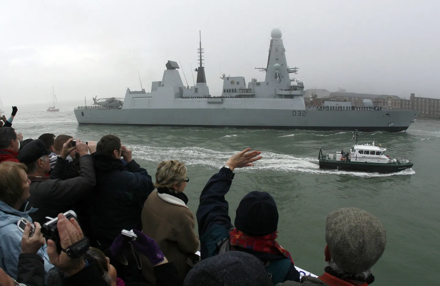 HMS Daring mereväe peabaasis Portsmouthis.
