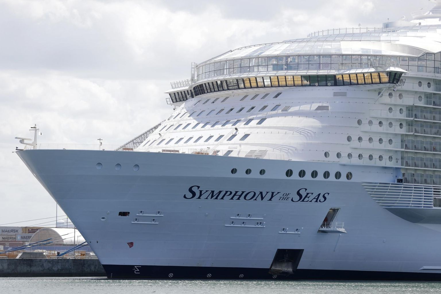 Ristluslaeva The Symphony of the Seas omanik Royal Carribean võttis 3,3 miljardit dollarit laenu, et 10 seilamisvaba kuud üle elada.